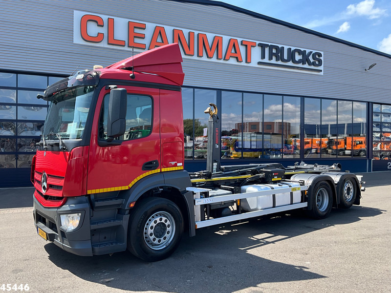 Mercedes-Benz Antos 2543 Euro 6 Multilift 26 Ton haakarmsysteem - Гаковий мультиліфт вантажівка: фото 2 Mercedes-Benz Antos 2543 Euro 6 Multilift 26 Ton haakarmsysteem - Гаковий мультиліфт вантажівка: фото 2