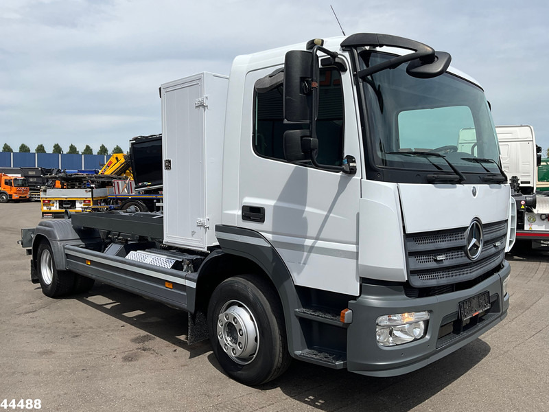 Mercedes-Benz Atego 1218 Euro 6 Manual 7 Ton haakarmsysteem - Гаковий мультиліфт вантажівка: фото 3 Mercedes-Benz Atego 1218 Euro 6 Manual 7 Ton haakarmsysteem - Гаковий мультиліфт вантажівка: фото 3