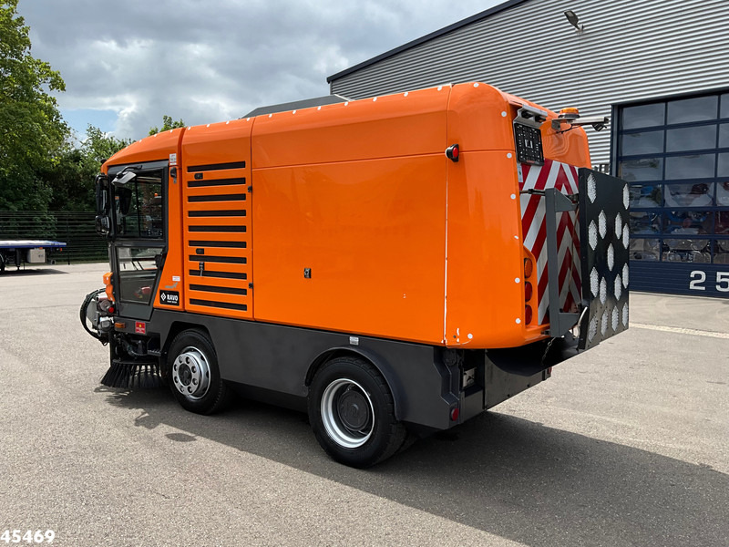 Ravo 5-Serie 560 with 3-rd brush - Підмітально-прибиральна машина: фото 2 Ravo 5-Serie 560 with 3-rd brush - Підмітально-прибиральна машина: фото 2