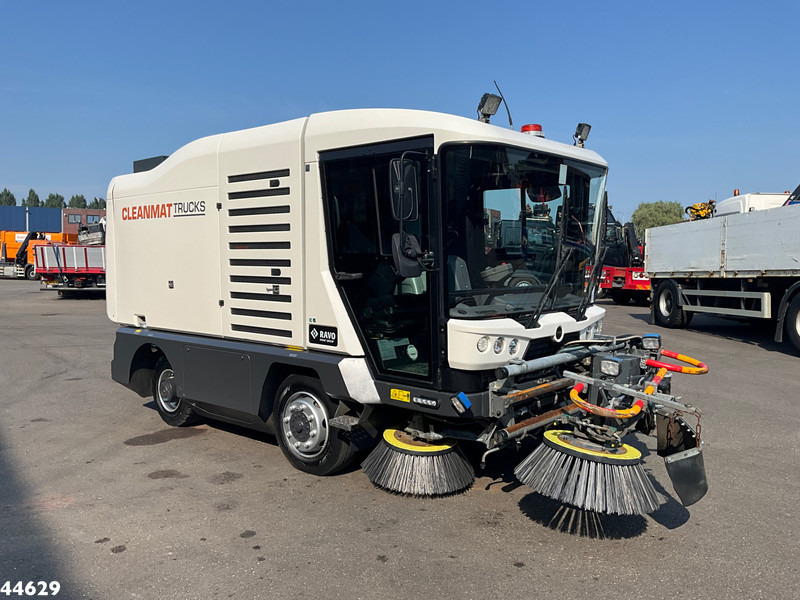 Ravo 540 CD Euro 6 with 3-rd brush - Підмітально-прибиральна машина: фото 4 Ravo 540 CD Euro 6 with 3-rd brush - Підмітально-прибиральна машина: фото 4