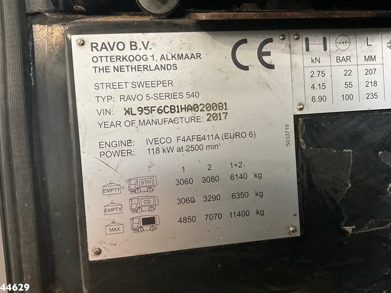 Підмітально-прибиральна машина Ravo 540 CD Euro 6 with 3-rd brush: фото 20 Підмітально-прибиральна машина Ravo 540 CD Euro 6 with 3-rd brush: фото 20