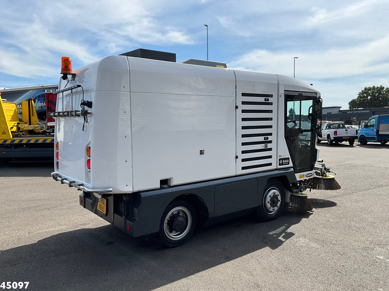 Ravo 540 Euro 6 with 3-rd brush - Підмітально-прибиральна машина: фото 5 Ravo 540 Euro 6 with 3-rd brush - Підмітально-прибиральна машина: фото 5