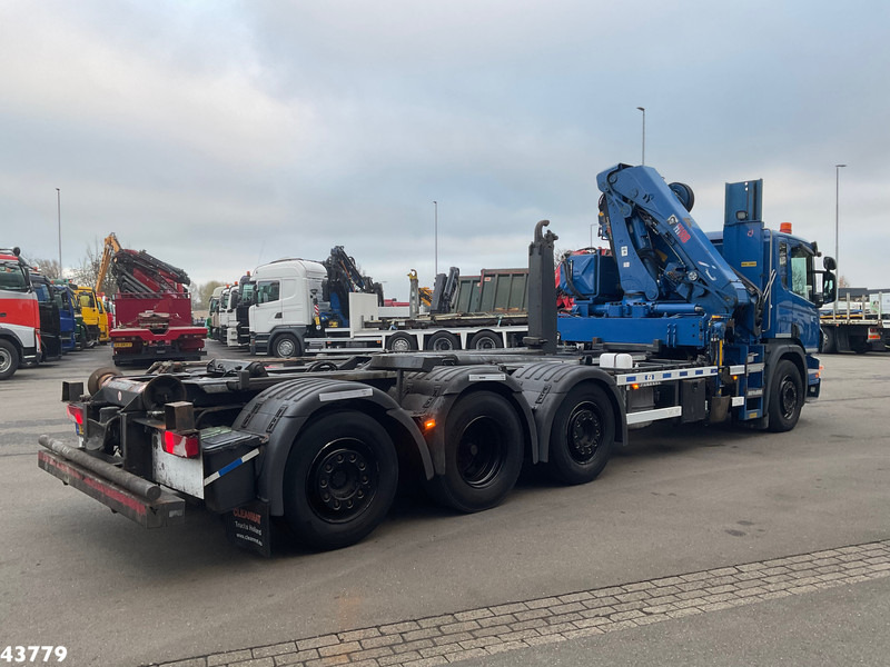 Scania P 360 8x2 Hiab 21 Tonmeter laadkraan - Гаковий мультиліфт вантажівка, Вантажівка з маніпулятором: фото 4 Scania P 360 8x2 Hiab 21 Tonmeter laadkraan - Гаковий мультиліфт вантажівка, Вантажівка з маніпулятором: фото 4