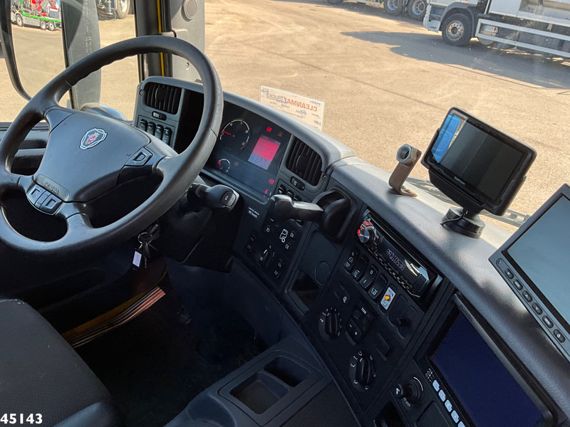Interior photo 1: Scania P 450 Euro 6 Hyvalift 26 Ton haakarmsysteem в лізинг Scania P 450 Euro 6 Hyvalift 26 Ton haakarmsysteem