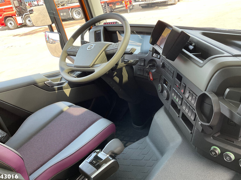 Interior photo 1: Volvo FM 430 HMF 23 Tonmeter laadkraan Welvaarts laadkraan weegsysteem в лізинг Volvo FM 430 HMF 23 Tonmeter laadkraan Welvaarts laadkraan weegsysteem