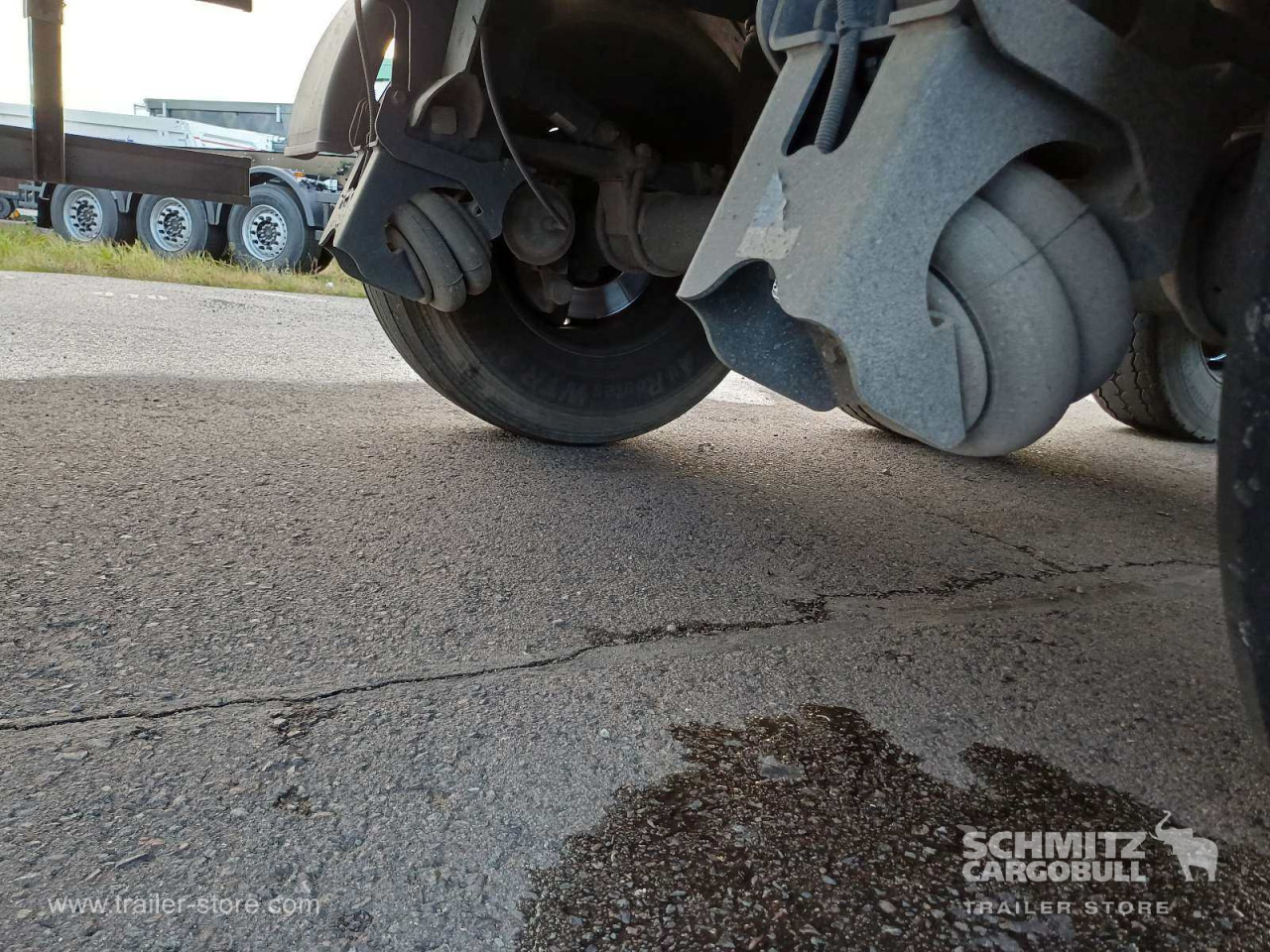 SCHMITZ Auflieger Kipper Alukastenmulde 44m³ - Самоскид напівпричіп: фото 3 SCHMITZ Auflieger Kipper Alukastenmulde 44m³ - Самоскид напівпричіп: фото 3