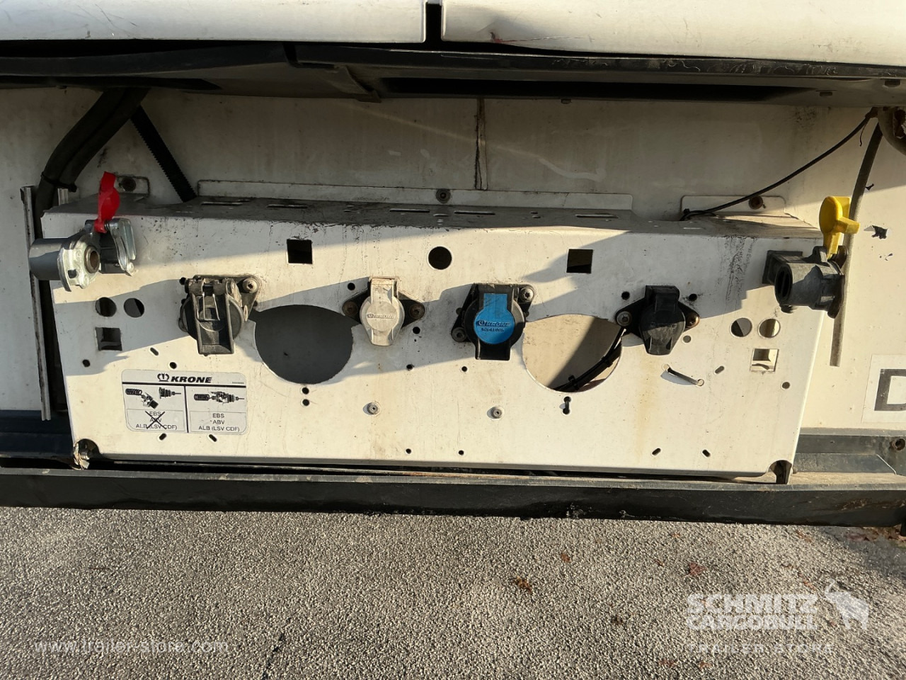 KRONE Reefer Standard - Ізотермічний напівпричіп: фото 4 KRONE Reefer Standard - Ізотермічний напівпричіп: фото 4