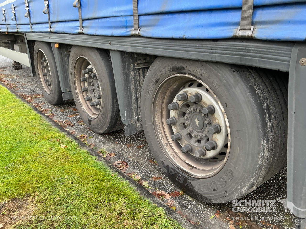 SCHMITZ Curtainsider Mega - Тентований напівпричіп: фото 3 SCHMITZ Curtainsider Mega - Тентований напівпричіп: фото 3