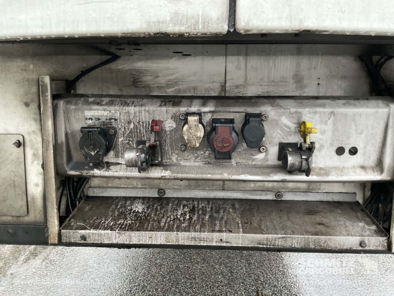 SCHMITZ Reefer Multitemp Double deck - Ізотермічний напівпричіп: фото 2 SCHMITZ Reefer Multitemp Double deck - Ізотермічний напівпричіп: фото 2