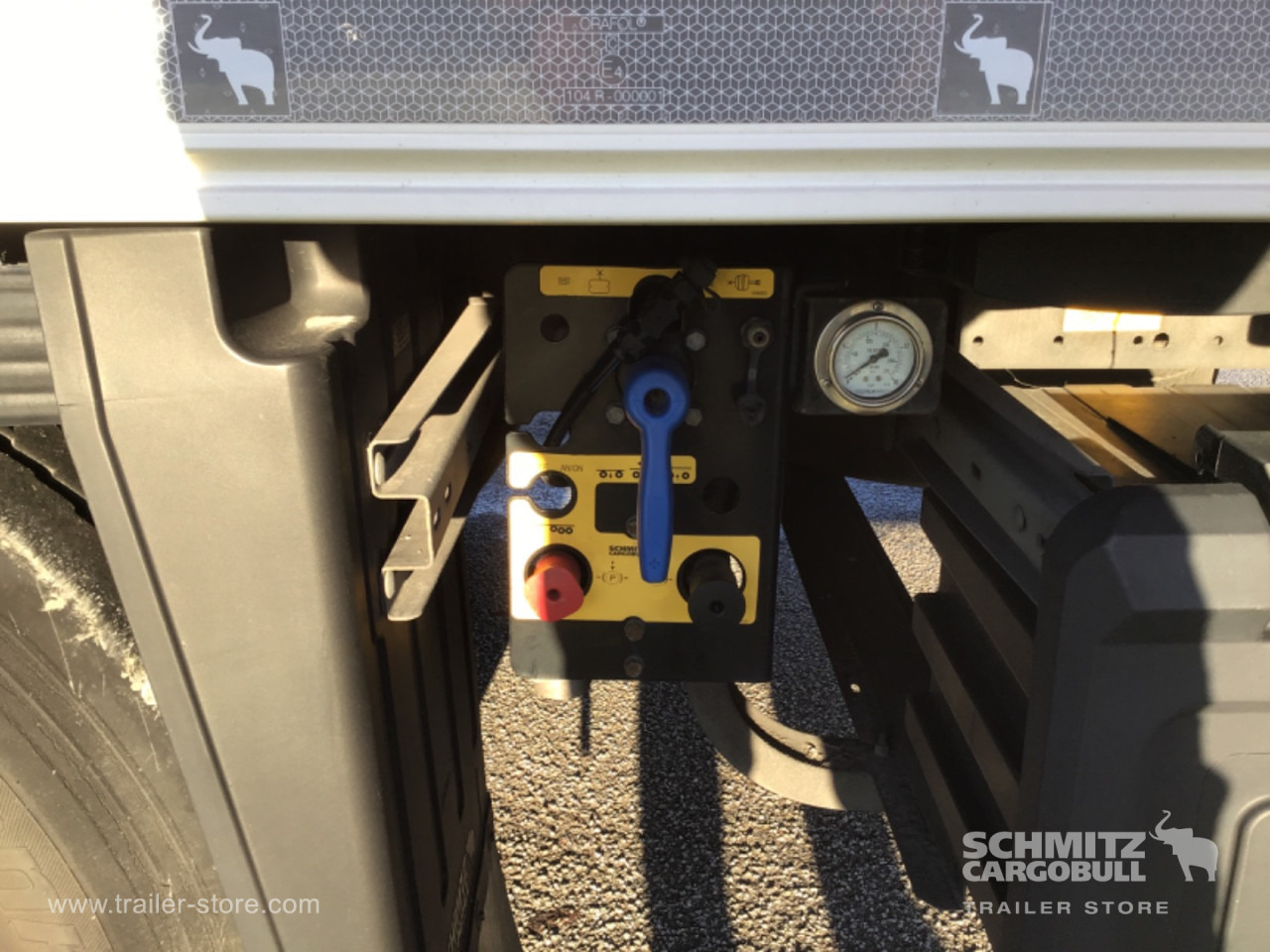 SCHMITZ Reefer Standard Double deck - Ізотермічний напівпричіп: фото 3 SCHMITZ Reefer Standard Double deck - Ізотермічний напівпричіп: фото 3