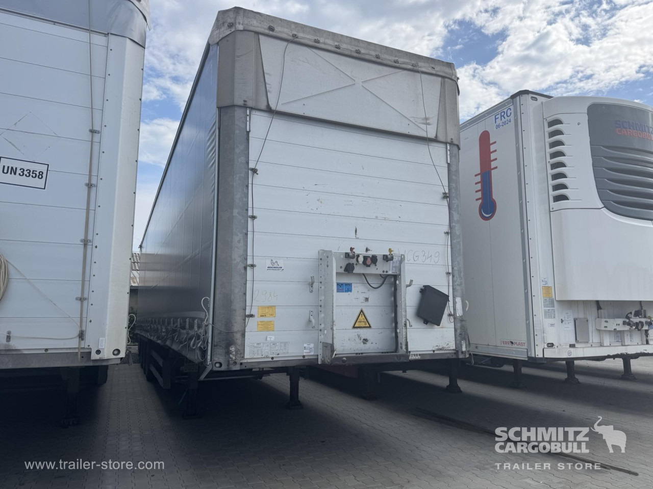 SCHMITZ Curtainsider Mega - Тентований напівпричіп: фото 1 SCHMITZ Curtainsider Mega - Тентований напівпричіп: фото 1