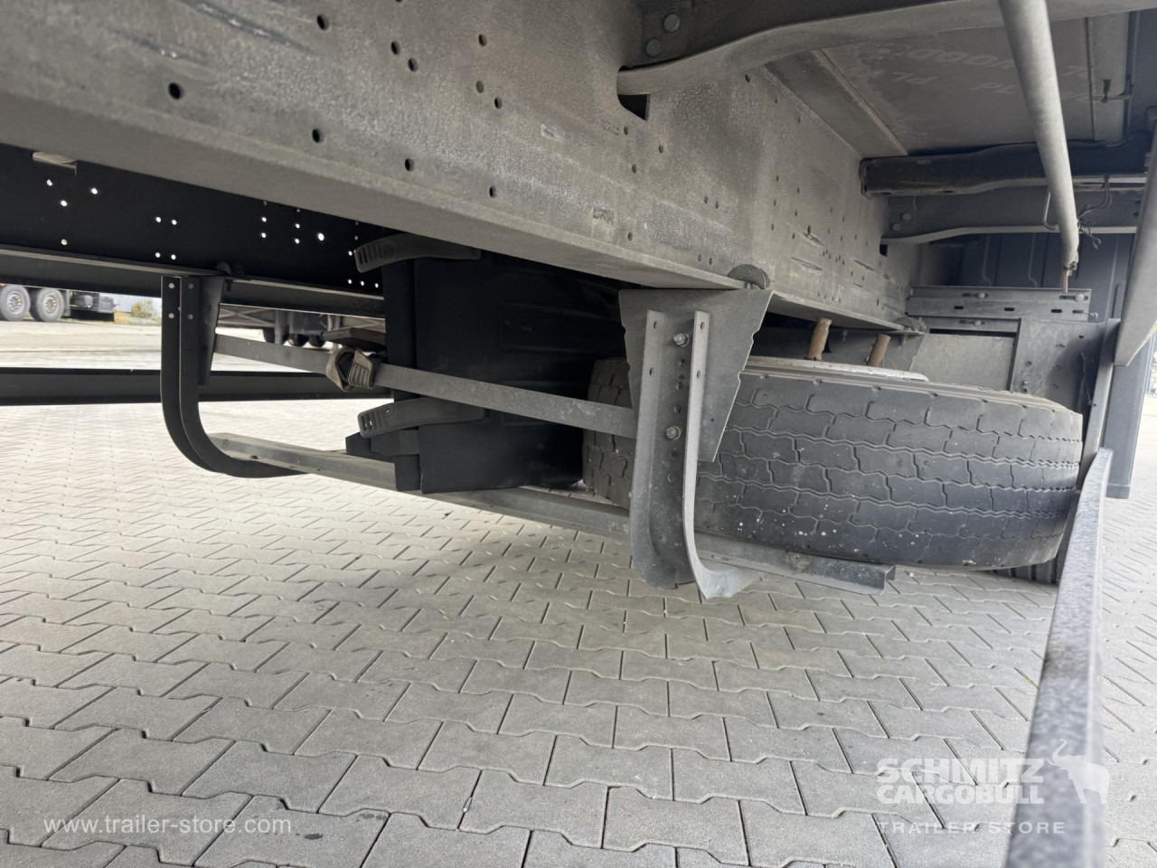 SCHMITZ Curtainsider Mega - Тентований напівпричіп: фото 2 SCHMITZ Curtainsider Mega - Тентований напівпричіп: фото 2