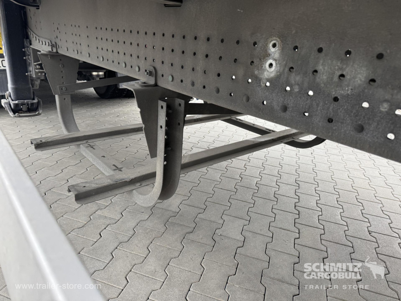 SCHMITZ Curtainsider Standard - Тентований напівпричіп: фото 2 SCHMITZ Curtainsider Standard - Тентований напівпричіп: фото 2