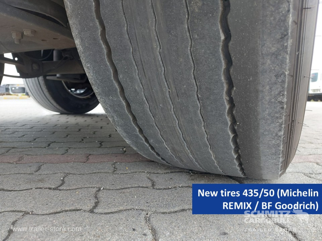 SCHMITZ Curtainsider Mega - Тентований напівпричіп: фото 4 SCHMITZ Curtainsider Mega - Тентований напівпричіп: фото 4