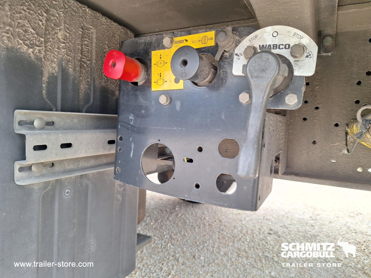 SCHMITZ Curtainsider Mega - Тентований напівпричіп: фото 4 SCHMITZ Curtainsider Mega - Тентований напівпричіп: фото 4