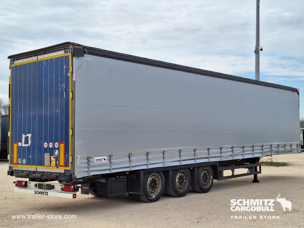 SCHMITZ Curtainsider Mega - Тентований напівпричіп: фото 1 SCHMITZ Curtainsider Mega - Тентований напівпричіп: фото 1