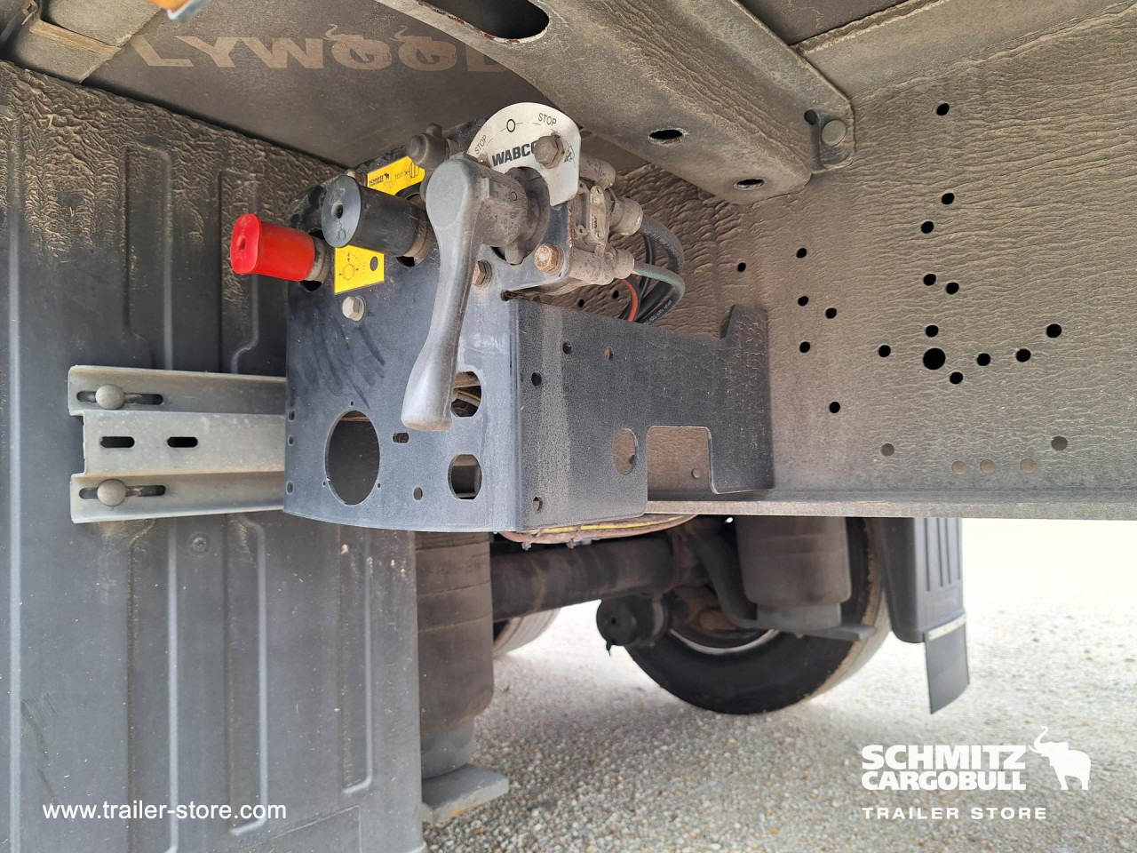 SCHMITZ Curtainsider Mega - Тентований напівпричіп: фото 4 SCHMITZ Curtainsider Mega - Тентований напівпричіп: фото 4