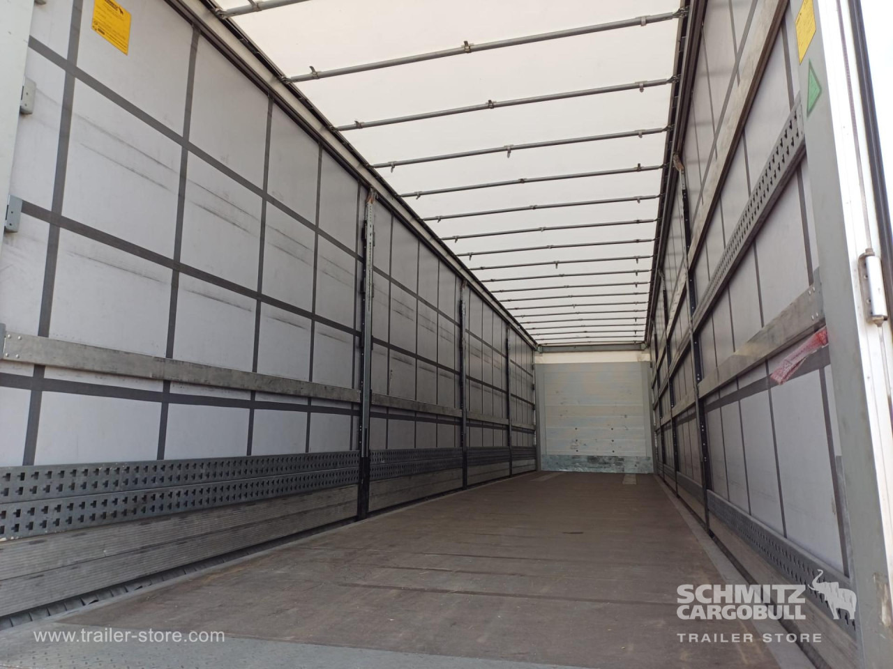 SCHMITZ Curtainsider Standard - Тентований напівпричіп: фото 4 SCHMITZ Curtainsider Standard - Тентований напівпричіп: фото 4