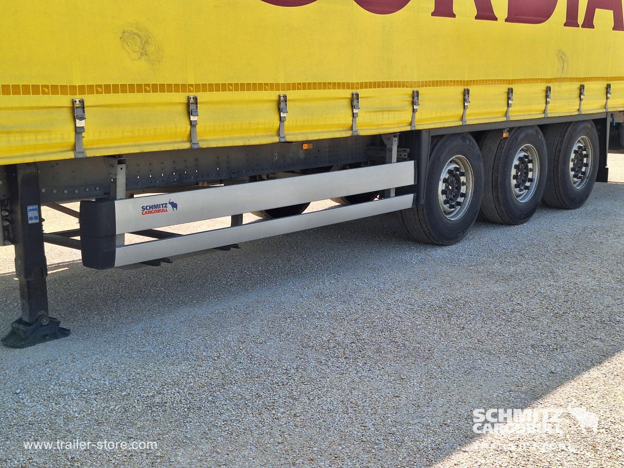 SCHMITZ Curtainsider Standard - Тентований напівпричіп: фото 4 SCHMITZ Curtainsider Standard - Тентований напівпричіп: фото 4