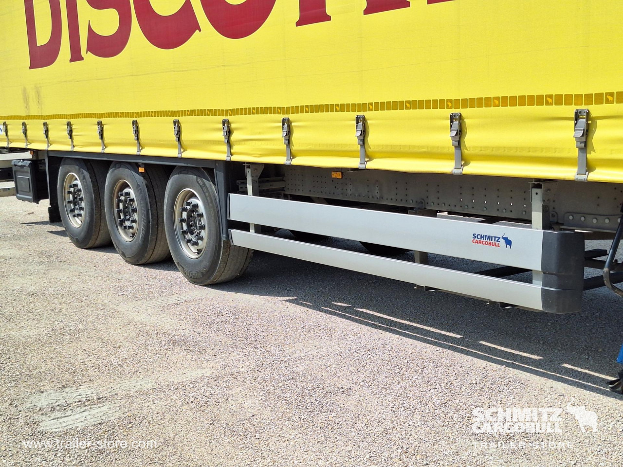 SCHMITZ Curtainsider Standard - Тентований напівпричіп: фото 3 SCHMITZ Curtainsider Standard - Тентований напівпричіп: фото 3