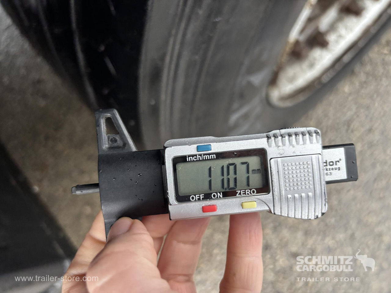 SCHMITZ Curtainsider Mega - Тентований напівпричіп: фото 2 SCHMITZ Curtainsider Mega - Тентований напівпричіп: фото 2