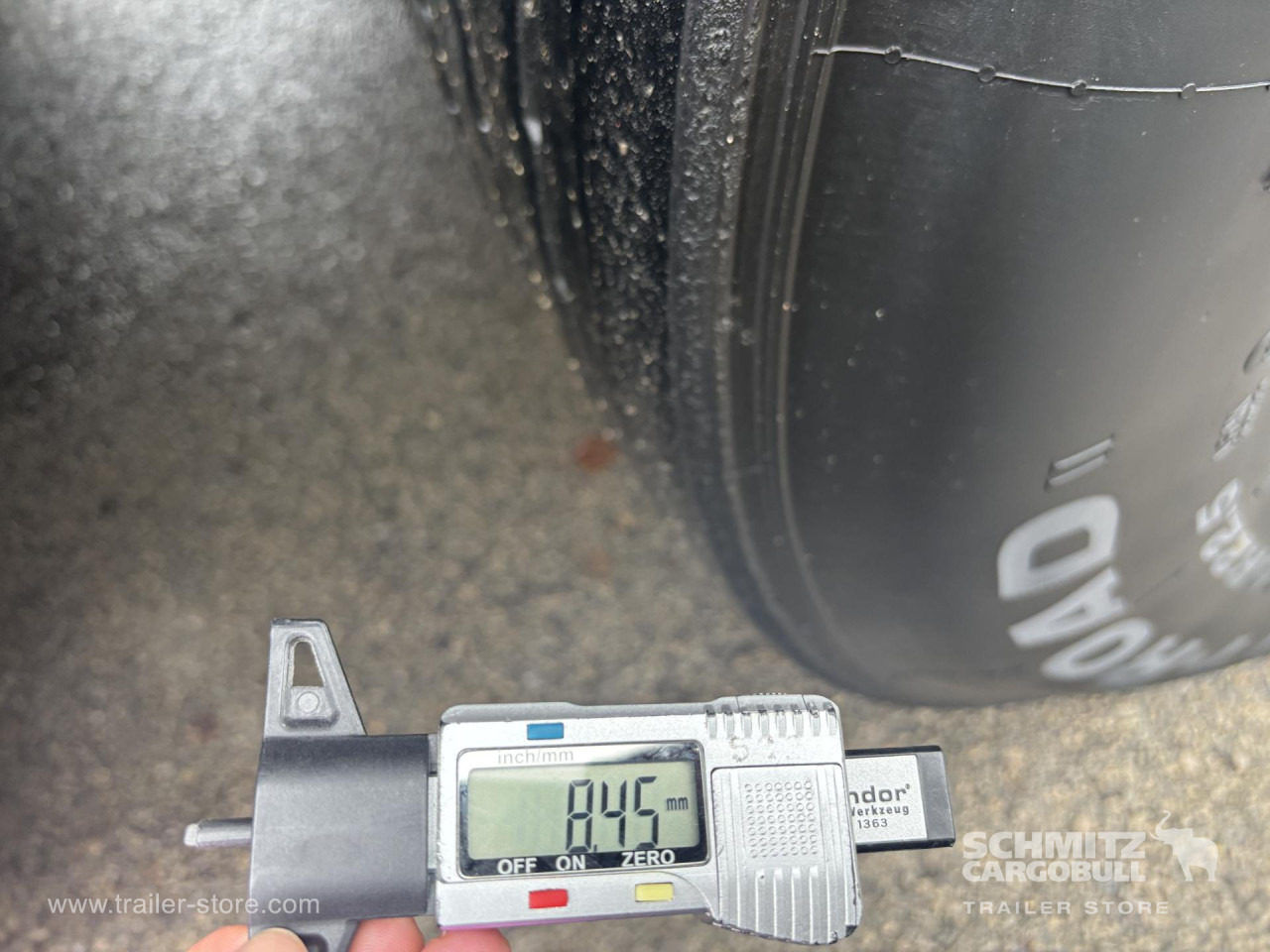 SCHMITZ Curtainsider Standard - Тентований напівпричіп: фото 3 SCHMITZ Curtainsider Standard - Тентований напівпричіп: фото 3