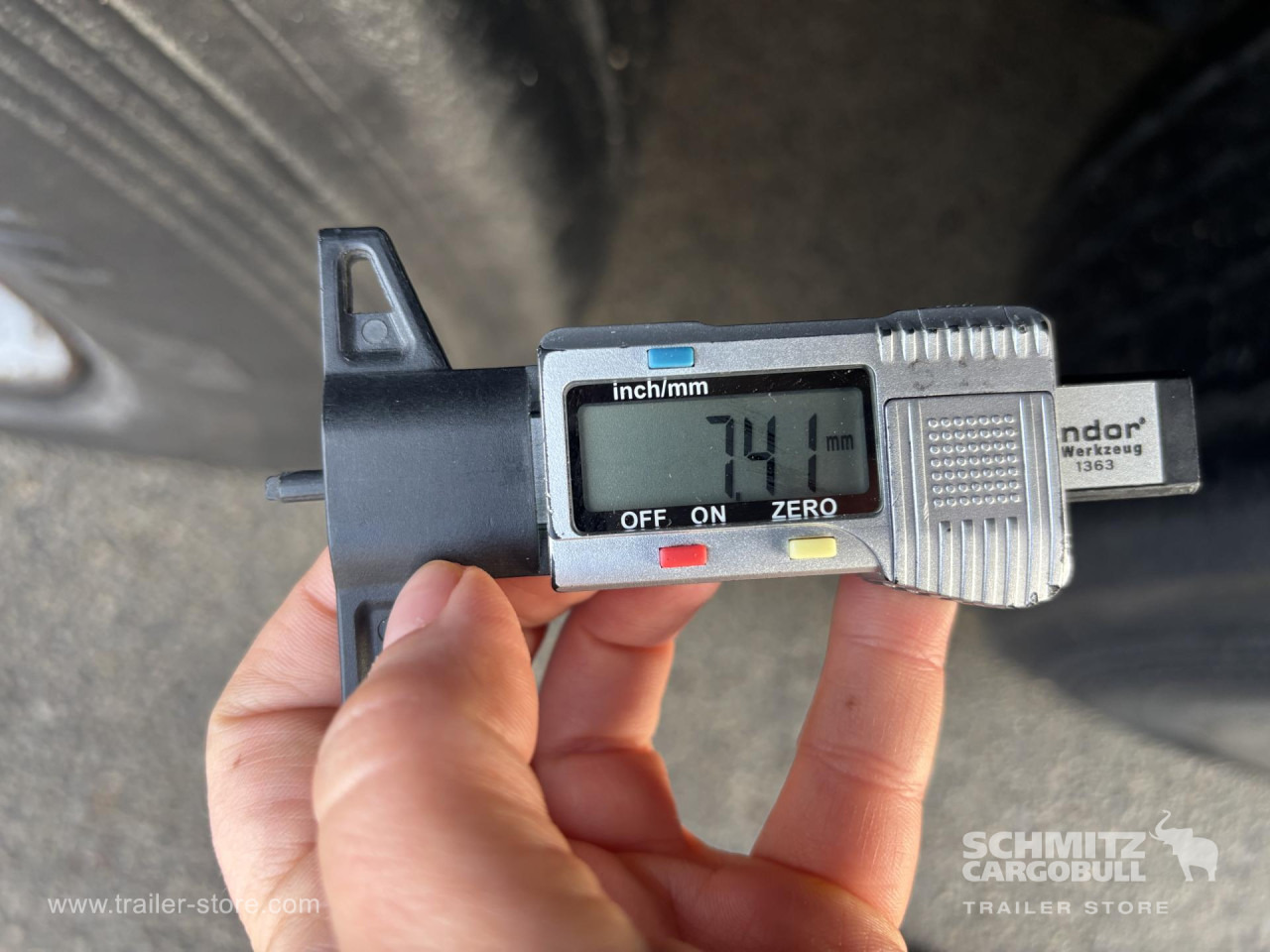 SCHMITZ Curtainsider Standard - Тентований напівпричіп: фото 3 SCHMITZ Curtainsider Standard - Тентований напівпричіп: фото 3