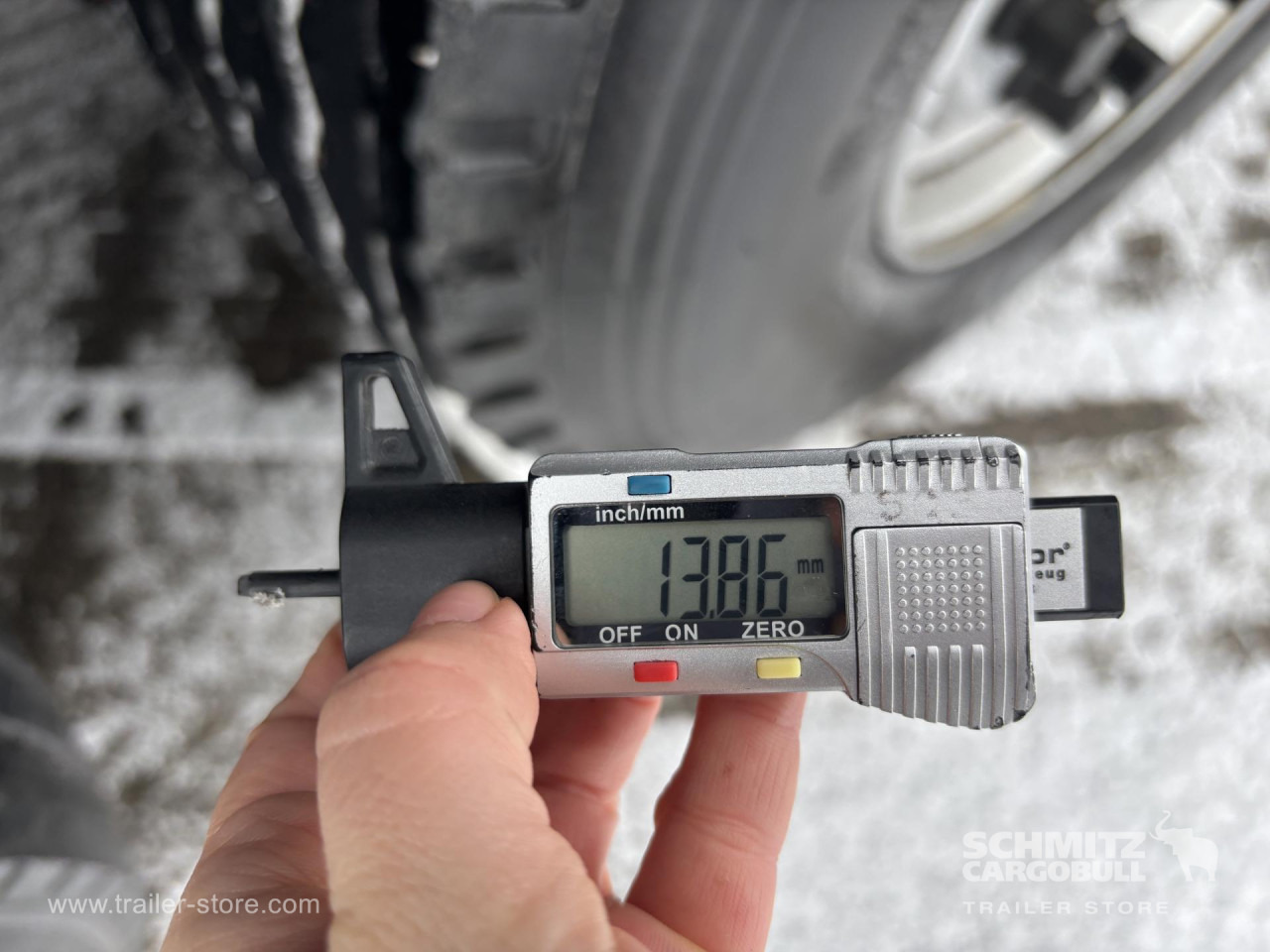 SCHMITZ Curtainsider Standard - Тентований напівпричіп: фото 2 SCHMITZ Curtainsider Standard - Тентований напівпричіп: фото 2