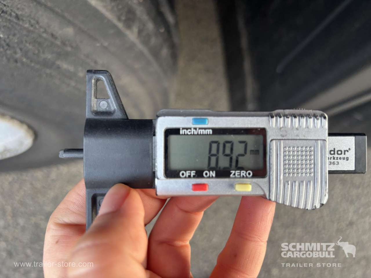 SCHMITZ Curtainsider Standard - Тентований напівпричіп: фото 2 SCHMITZ Curtainsider Standard - Тентований напівпричіп: фото 2