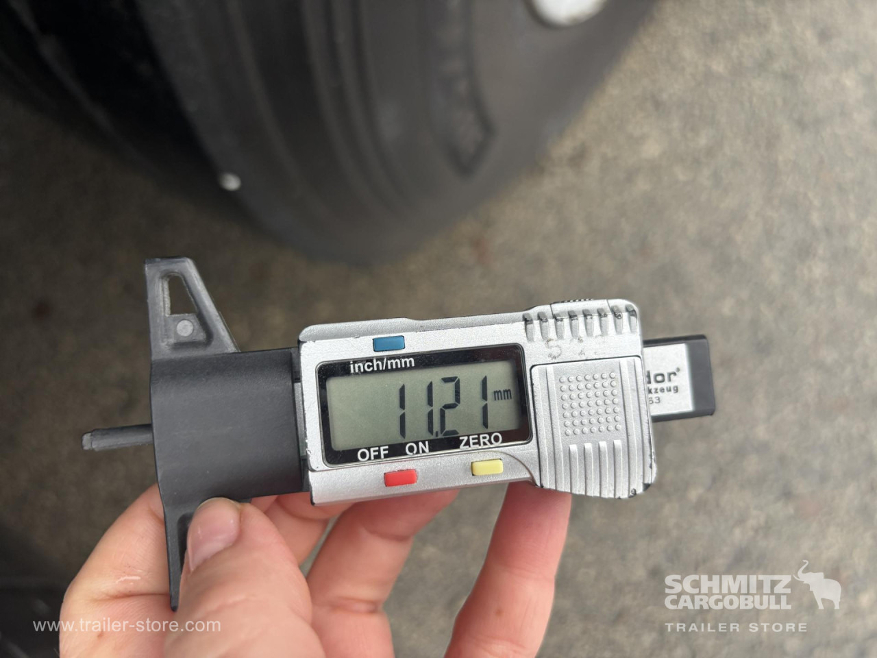 SCHMITZ Curtainsider Standard - Тентований напівпричіп: фото 4 SCHMITZ Curtainsider Standard - Тентований напівпричіп: фото 4