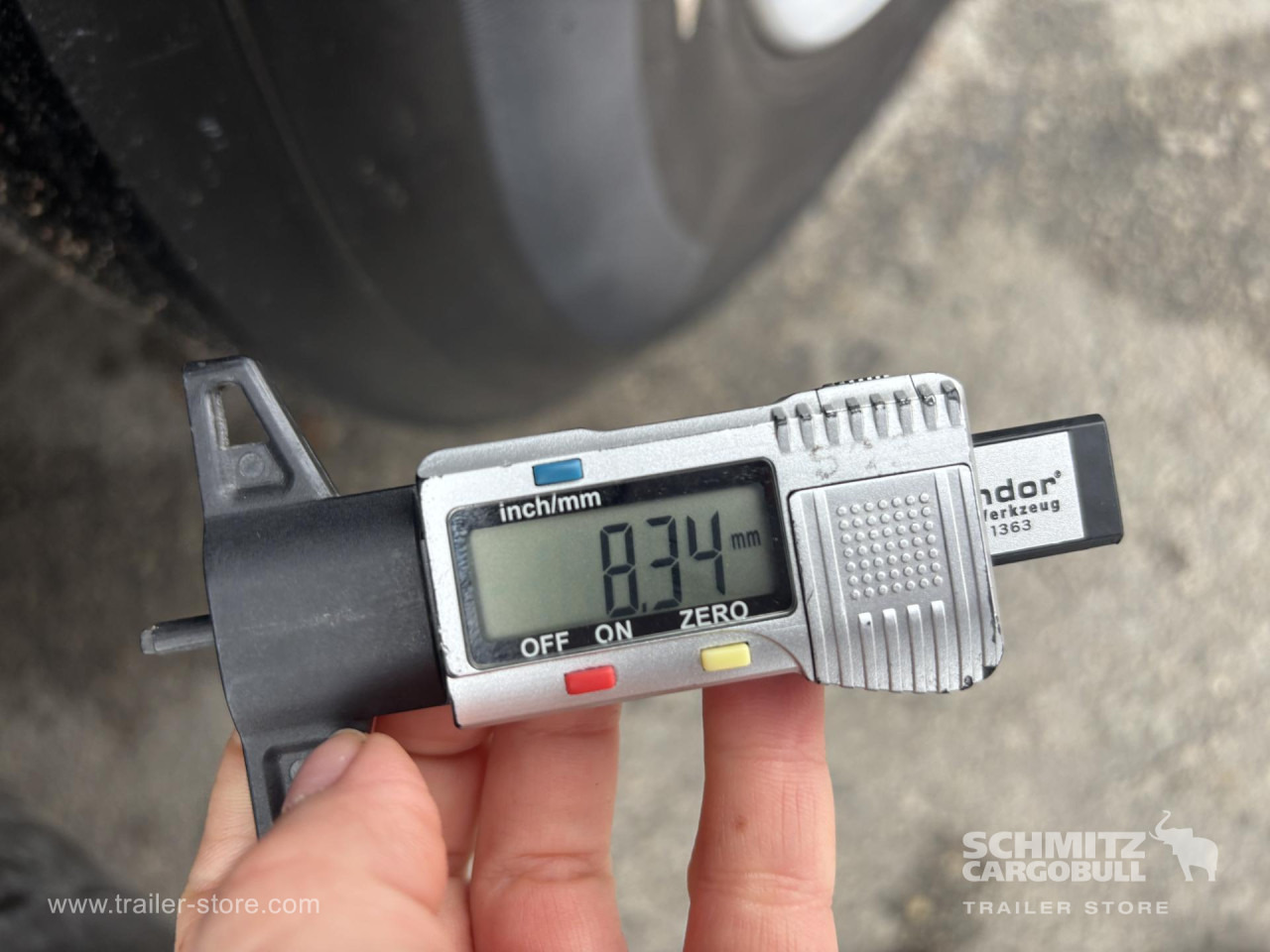 SCHMITZ Curtainsider Standard - Тентований напівпричіп: фото 3 SCHMITZ Curtainsider Standard - Тентований напівпричіп: фото 3