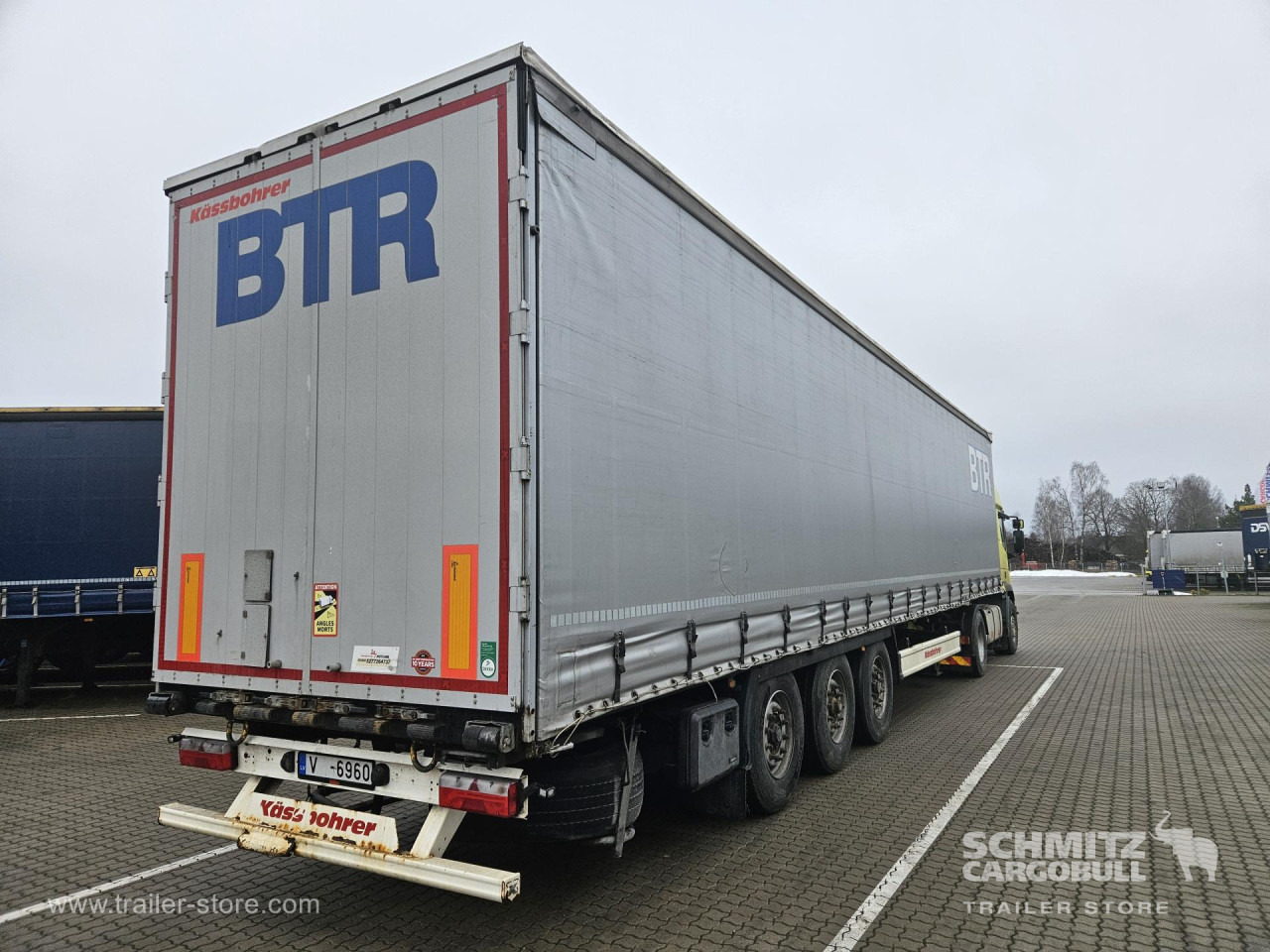 KAESSBOHRER Curtainsider Standard - Тентований напівпричіп: фото 1 KAESSBOHRER Curtainsider Standard - Тентований напівпричіп: фото 1