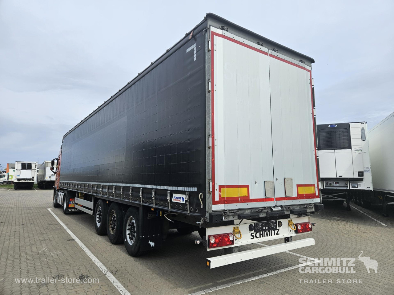 SCHMITZ Curtainsider Standard - Тентований напівпричіп: фото 2 SCHMITZ Curtainsider Standard - Тентований напівпричіп: фото 2