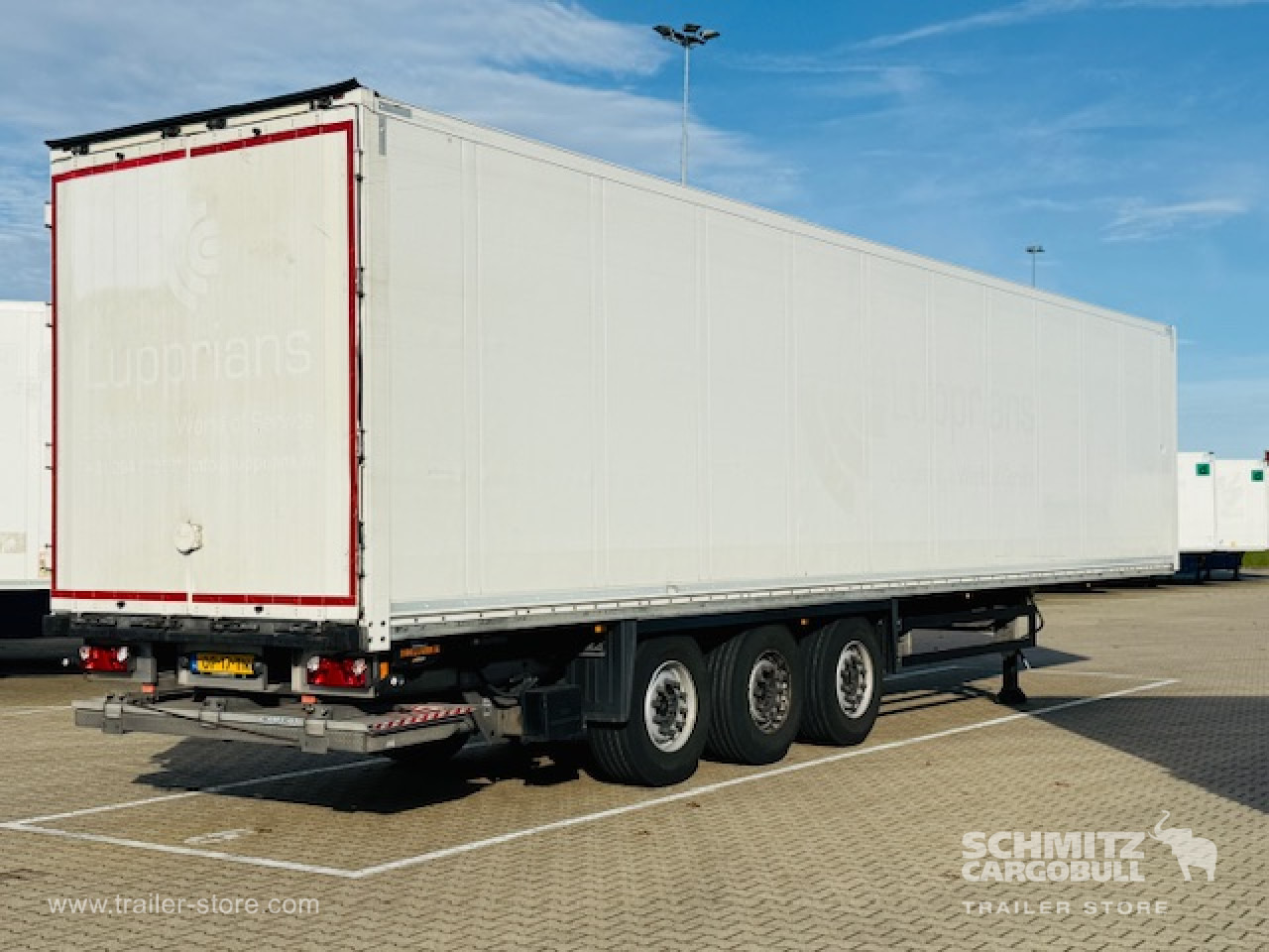 SCHMITZ Oplegger Kasten Standard Taillift - Закритий кузов напівпричіп: фото 1 SCHMITZ Oplegger Kasten Standard Taillift - Закритий кузов напівпричіп: фото 1