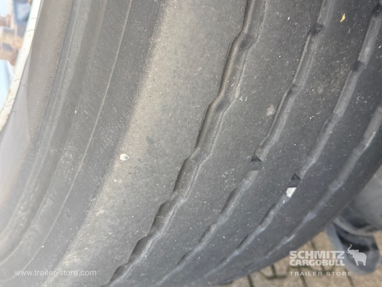SCHMITZ Oplegger Kasten Standard Taillift - Закритий кузов напівпричіп: фото 5 SCHMITZ Oplegger Kasten Standard Taillift - Закритий кузов напівпричіп: фото 5