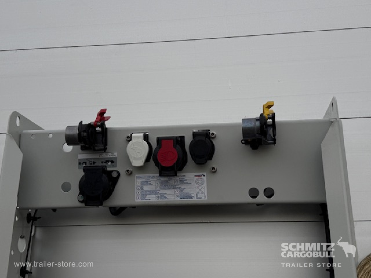 SCHMITZ Oplegger Schuifzeil Standard - Тентований напівпричіп: фото 2 SCHMITZ Oplegger Schuifzeil Standard - Тентований напівпричіп: фото 2