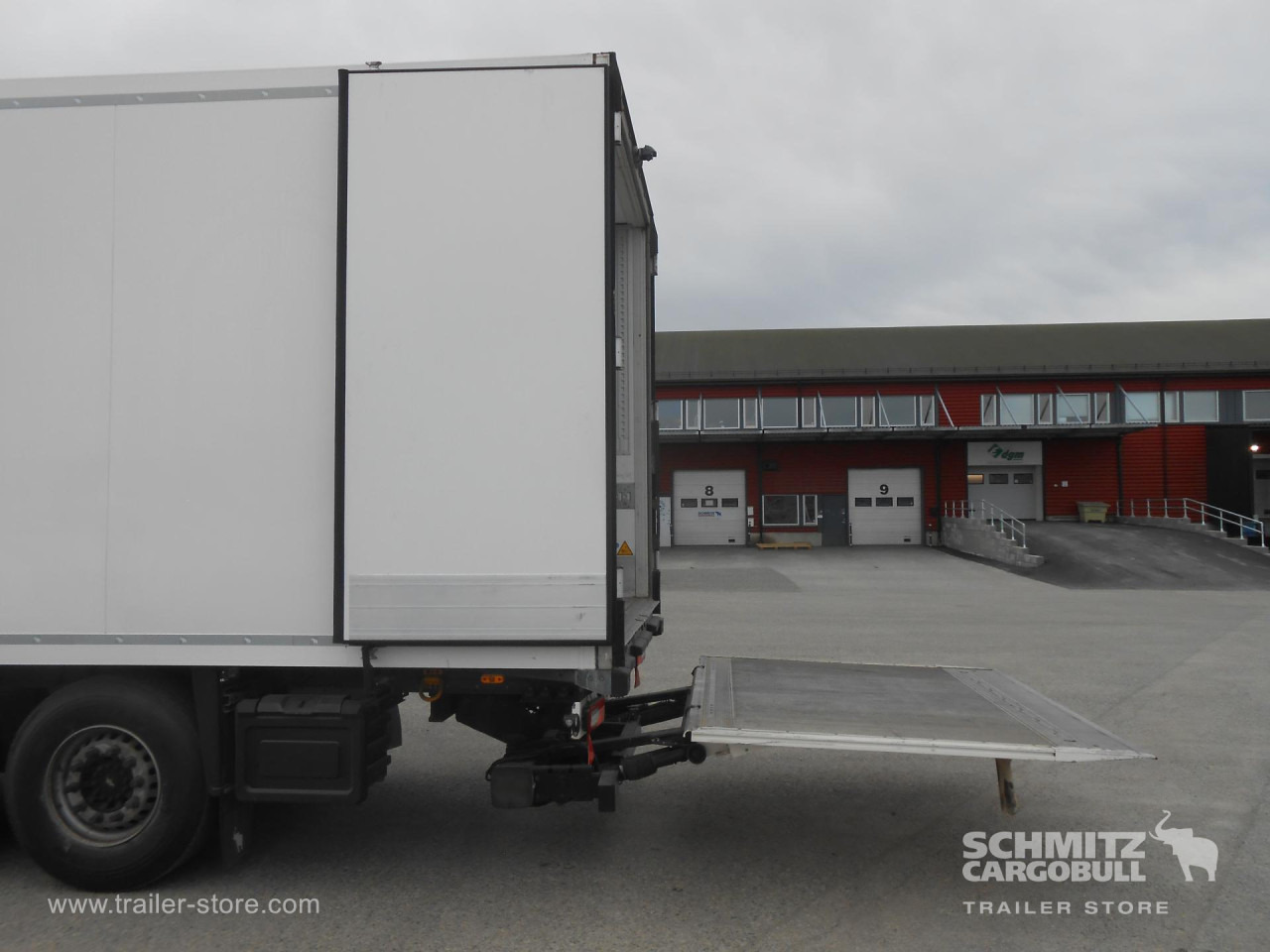 SCHMITZ Reefer Standard Taillift - Ізотермічний напівпричіп: фото 5 SCHMITZ Reefer Standard Taillift - Ізотермічний напівпричіп: фото 5