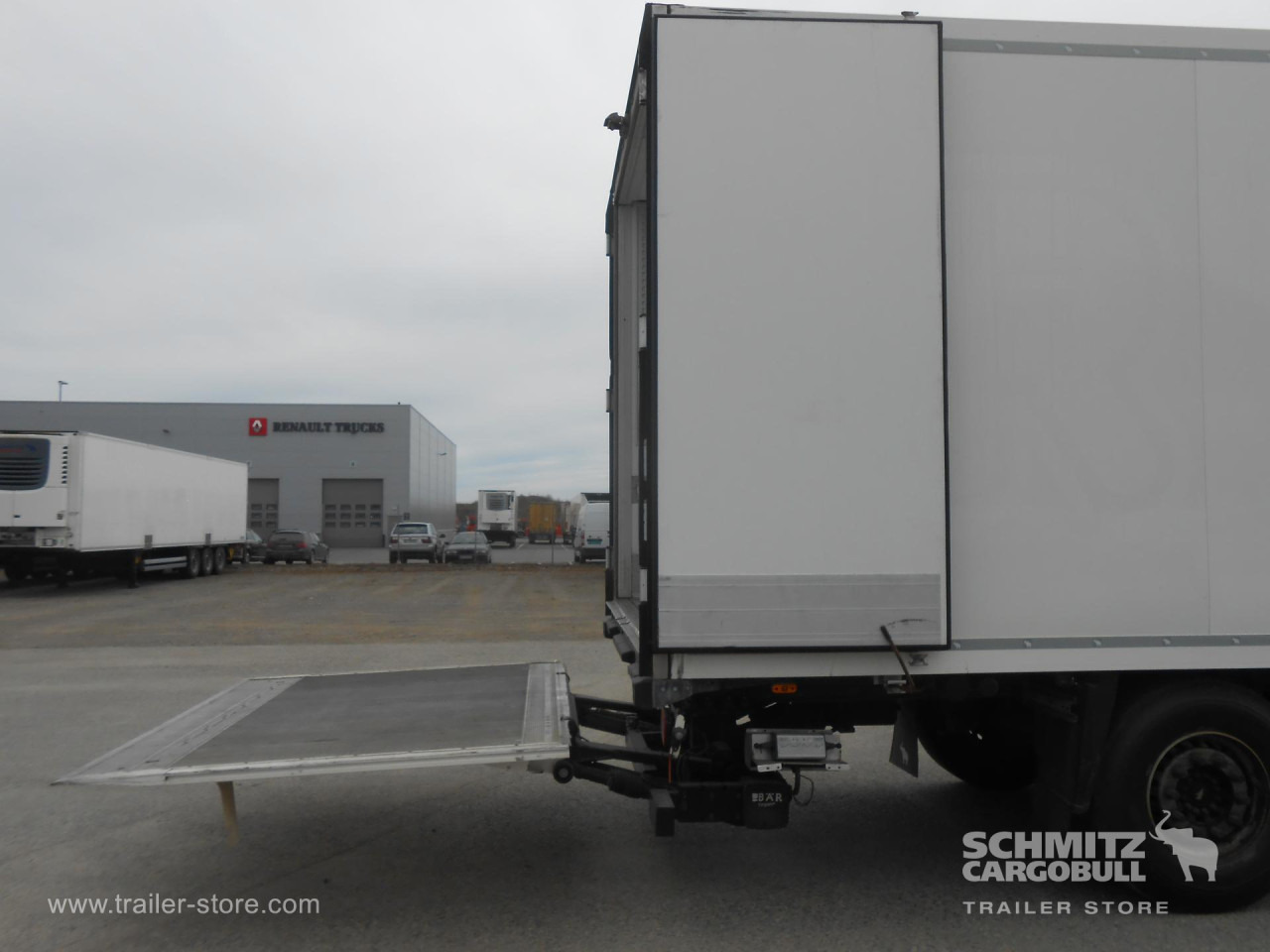 SCHMITZ Reefer Standard Taillift - Ізотермічний напівпричіп: фото 4 SCHMITZ Reefer Standard Taillift - Ізотермічний напівпричіп: фото 4