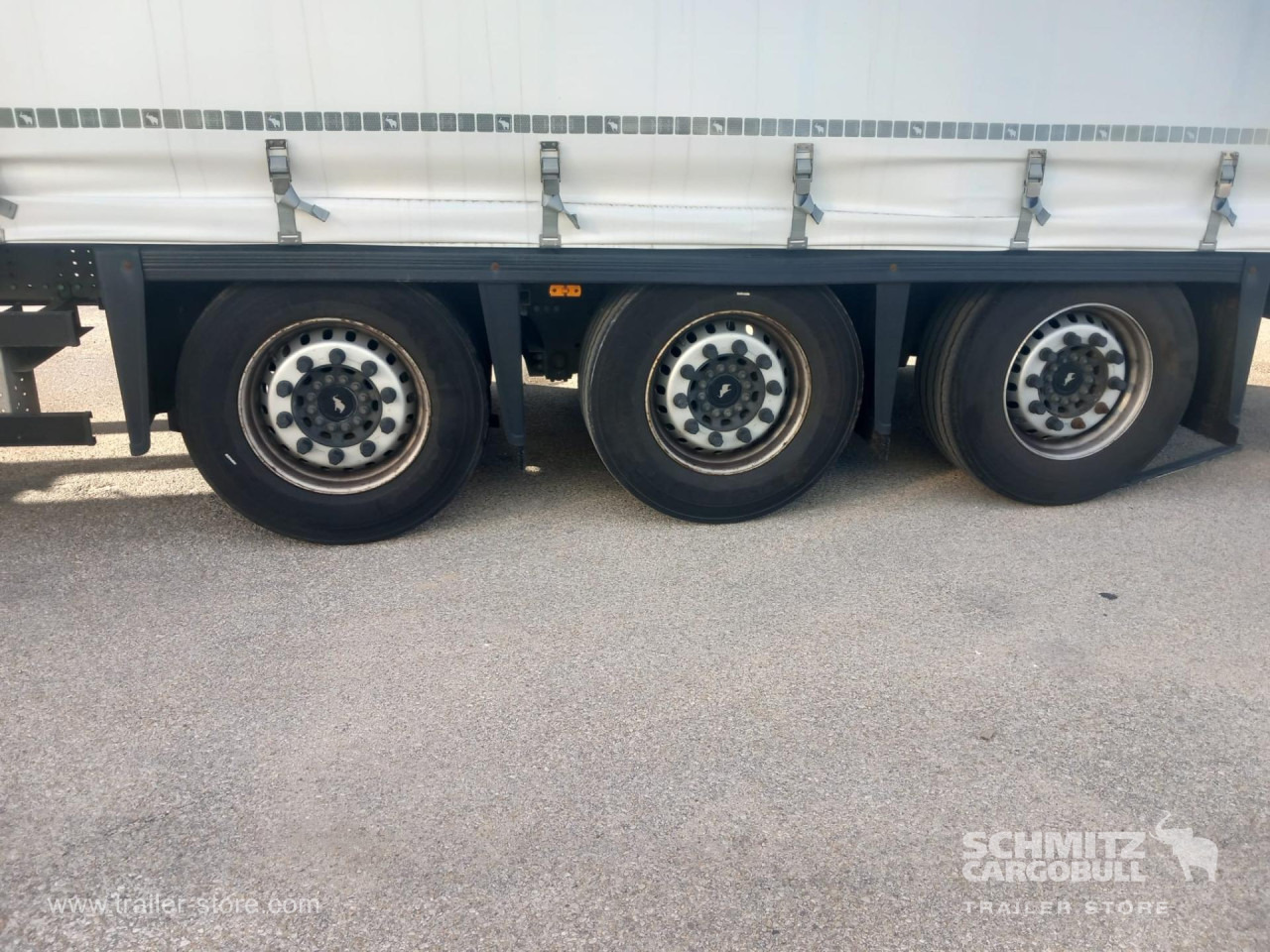 SCHMITZ Curtainsider Mega - Тентований напівпричіп: фото 3 SCHMITZ Curtainsider Mega - Тентований напівпричіп: фото 3