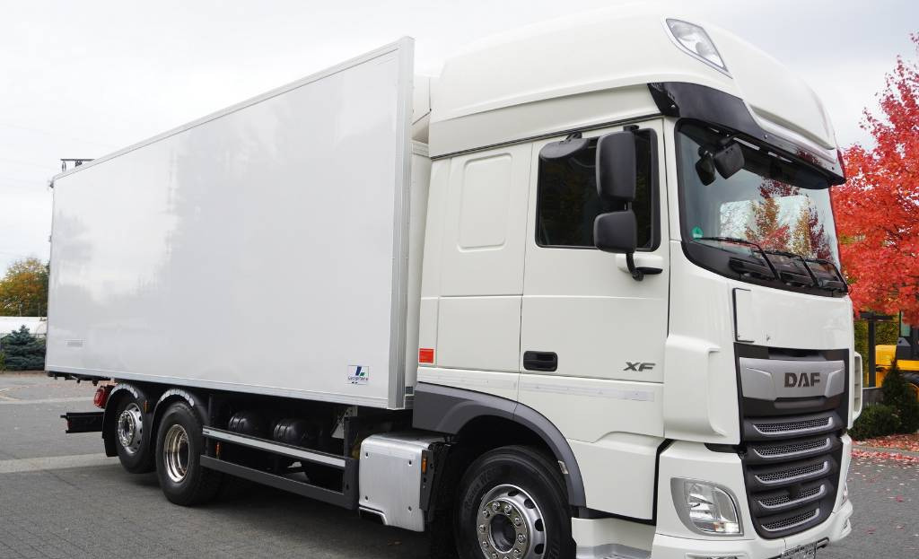 DAF XF 450 6×2 E6 / Refrigerator Lacapitaine / ATP/FRC to 2027 / 18 pallets - Рефрижератор вантажівка: фото 3 DAF XF 450 6×2 E6 / Refrigerator Lacapitaine / ATP/FRC to 2027 / 18 pallets - Рефрижератор вантажівка: фото 3