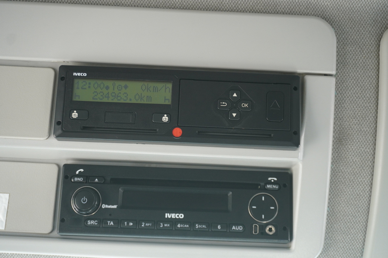 Рефрижератор вантажівка IVECO Eurocargo 100-190 4x2 E6 / Refrigerator / Dhollandia 1.5 T: фото 27 Рефрижератор вантажівка IVECO Eurocargo 100-190 4x2 E6 / Refrigerator / Dhollandia 1.5 T: фото 27