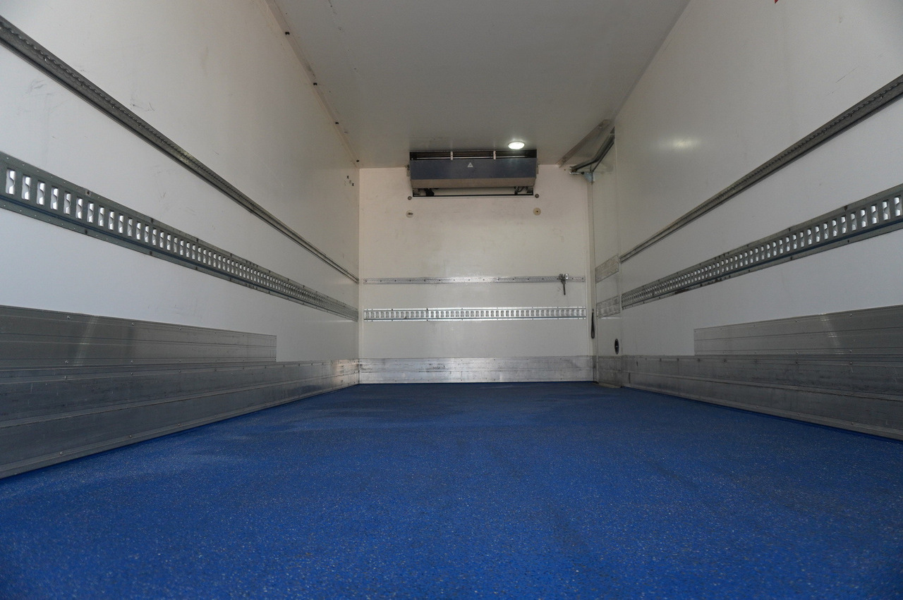 IVECO Eurocargo 100-190 4x2 E6 / Refrigerator / Dhollandia 1.5 T - Рефрижератор вантажівка: фото 5 IVECO Eurocargo 100-190 4x2 E6 / Refrigerator / Dhollandia 1.5 T - Рефрижератор вантажівка: фото 5