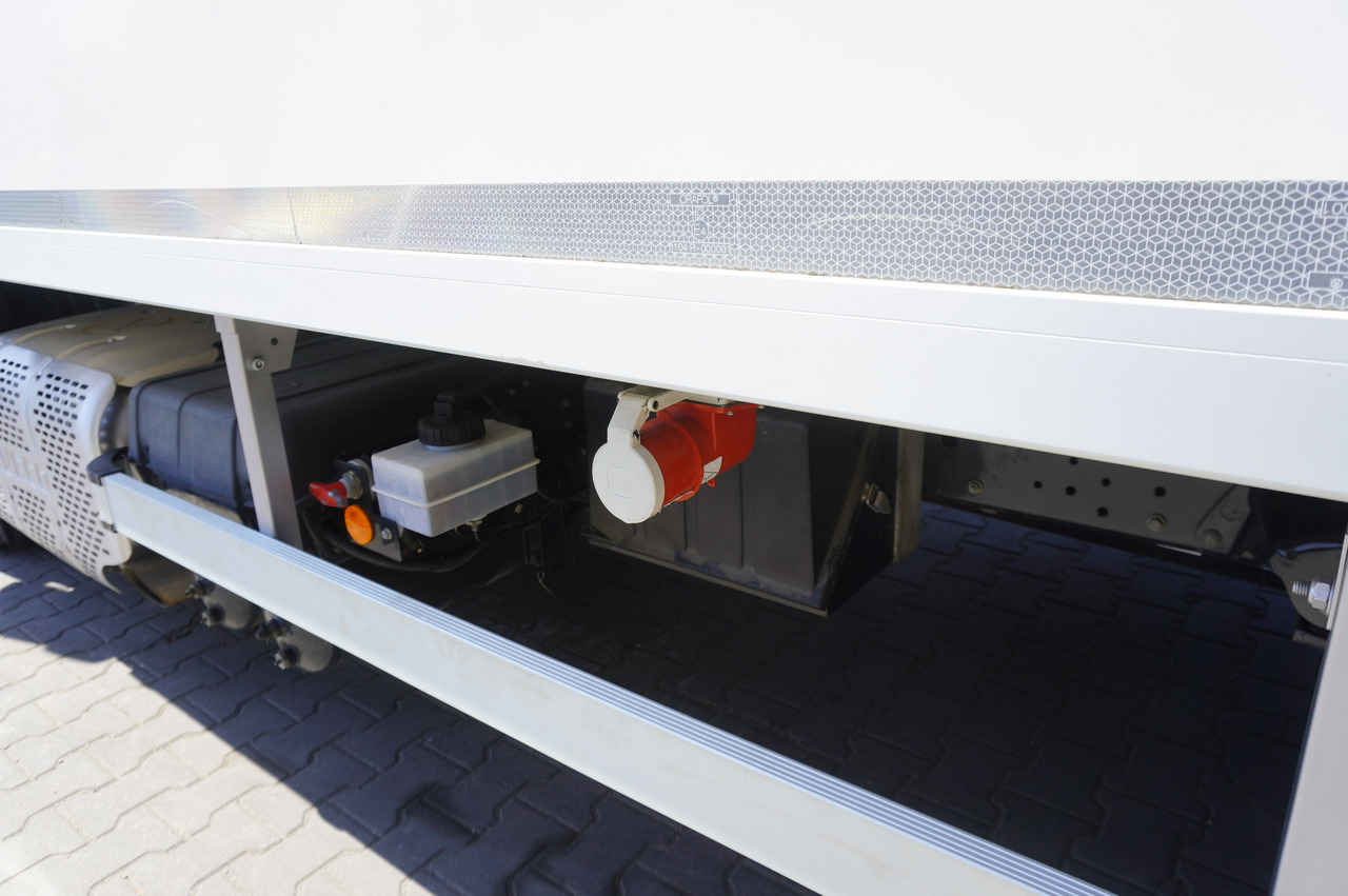 Рефрижератор вантажівка IVECO Eurocargo 100-190 4x2 E6 / Refrigerator / Dhollandia 1.5 T: фото 12 Рефрижератор вантажівка IVECO Eurocargo 100-190 4x2 E6 / Refrigerator / Dhollandia 1.5 T: фото 12