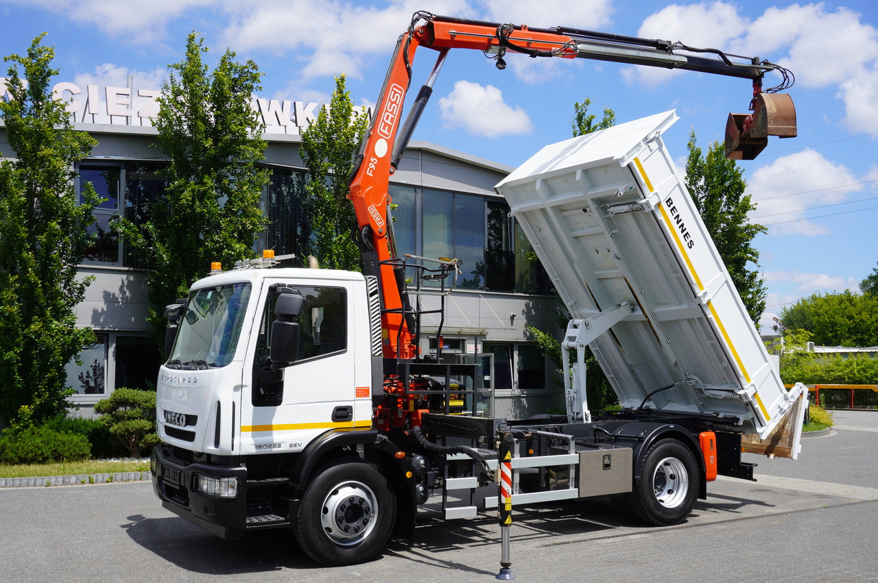IVECO Eurocargo 160E22 EEV Dump truck / Bortmatic / Crane FASSI F95A.0.22 - Вантажівка з маніпулятором: фото 1 IVECO Eurocargo 160E22 EEV Dump truck / Bortmatic / Crane FASSI F95A.0.22 - Вантажівка з маніпулятором: фото 1