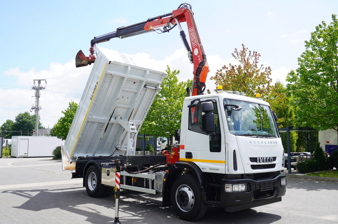 IVECO Eurocargo 160E22 EEV Dump truck / Bortmatic / Crane FASSI F95A.0.22 - Вантажівка з маніпулятором: фото 3 IVECO Eurocargo 160E22 EEV Dump truck / Bortmatic / Crane FASSI F95A.0.22 - Вантажівка з маніпулятором: фото 3