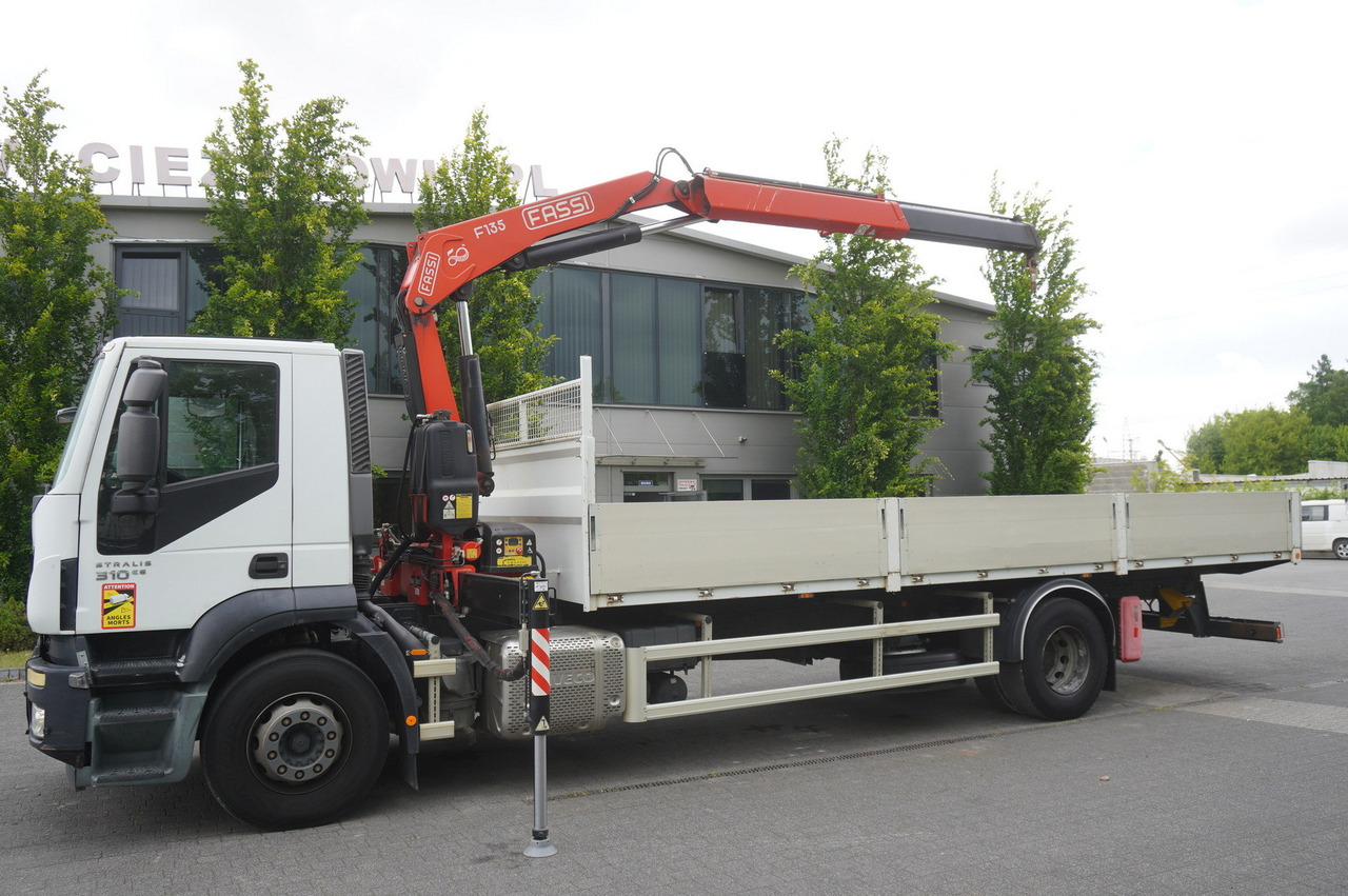 IVECO STRALIS 19.310 E6 / Flatbed 19 EPAL / FASSI F135 / 225 MTH! / 5.7 T - Вантажівка з маніпулятором, Вантажівка з маніпулятором: фото 4 IVECO STRALIS 19.310 E6 / Flatbed 19 EPAL / FASSI F135 / 225 MTH! / 5.7 T - Вантажівка з маніпулятором, Вантажівка з маніпулятором: фото 4