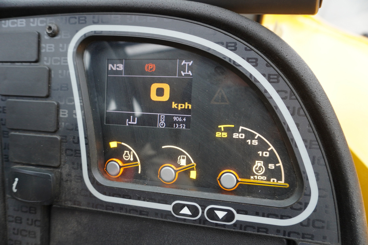 JCB 531-70 / 900 MTH telescopic charger! / 3.1 T / 7 M - Телескопічний фронтальний навантажувач: фото 2 JCB 531-70 / 900 MTH telescopic charger! / 3.1 T / 7 M - Телескопічний фронтальний навантажувач: фото 2