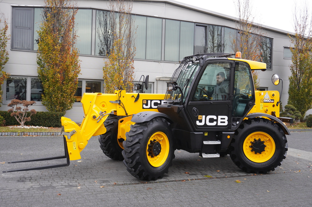 JCB 560-80 / 6 ton lifting capacity / power 146 HP - Телескопічний фронтальний навантажувач: фото 4 JCB 560-80 / 6 ton lifting capacity / power 146 HP - Телескопічний фронтальний навантажувач: фото 4