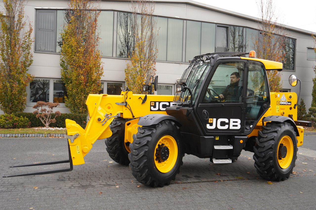 JCB 560-80 / 6 ton lifting capacity / power 146 HP - Навантажувач телескопічний: фото 5 JCB 560-80 / 6 ton lifting capacity / power 146 HP - Навантажувач телескопічний: фото 5