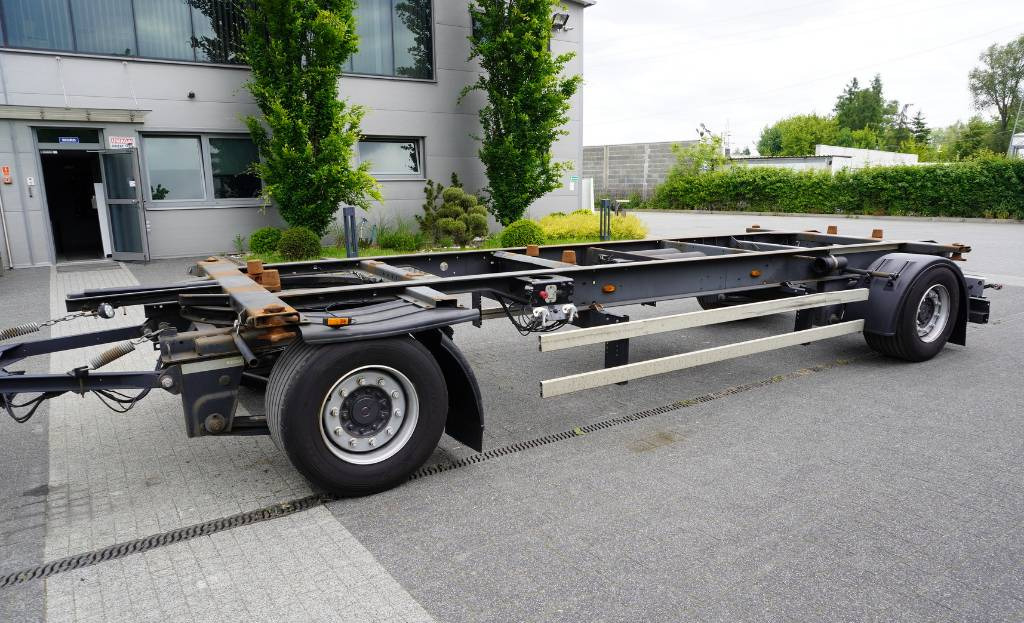 KOGEL BDF Low Deck Mega trailer - Контейнеровоз/ Змінний кузов причіп: фото 1 KOGEL BDF Low Deck Mega trailer - Контейнеровоз/ Змінний кузов причіп: фото 1